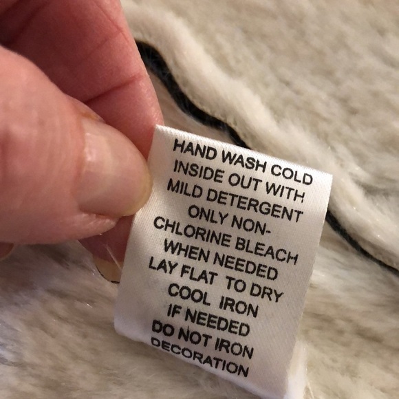 Mag Couture Faux Fur Collar and Lined Dark Metallic Zip Front Vest Size Small - Picture 14 of 14